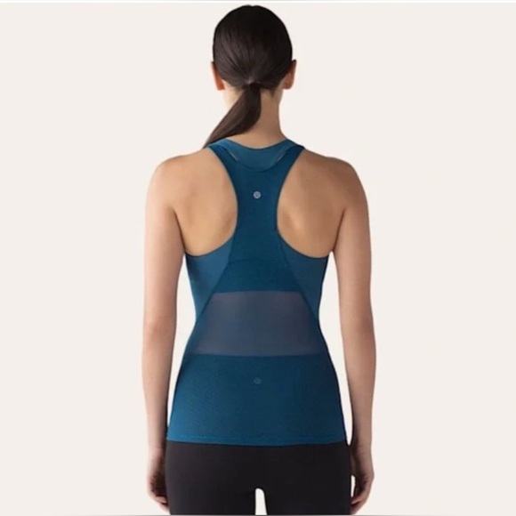 Lululemon Bodycon Tank Top Poseidon size 4 - Picture 3 of 10